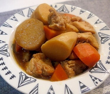 里芋と鶏肉の煮物♪